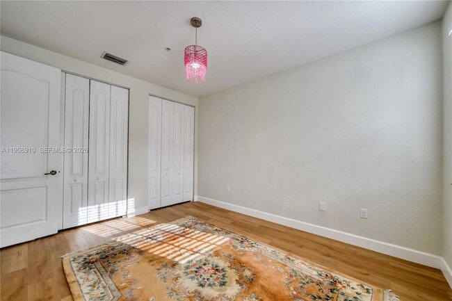 Building Photo - 430 SW 147th Ave