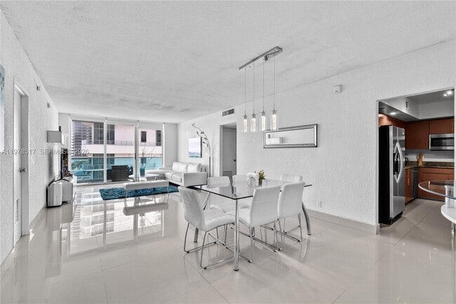 Building Photo - 4001 S Ocean Dr