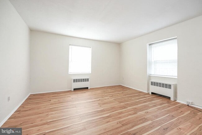 Building Photo - 671 Franklin Pl