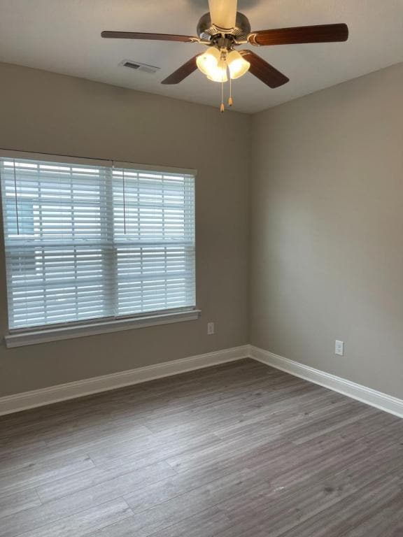 Building Photo - 302 71st Ave N