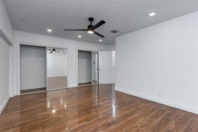 Building Photo - 7950 NW 11th Ct