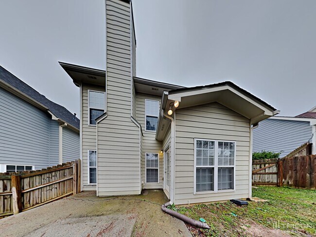 Building Photo - 2238 Orchard Park Cir NW