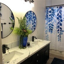 Building Photo - 20 Chateau Whistler Ct