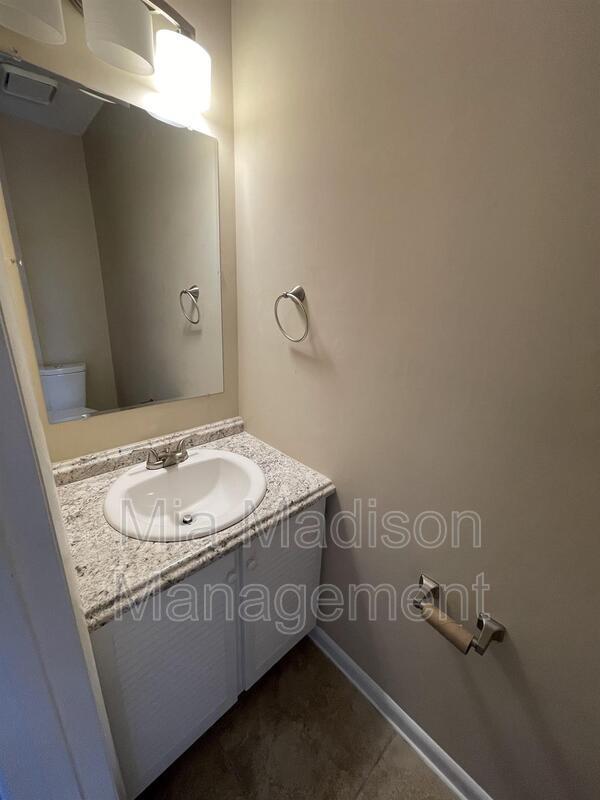 Building Photo - 10710 Egmont Rd