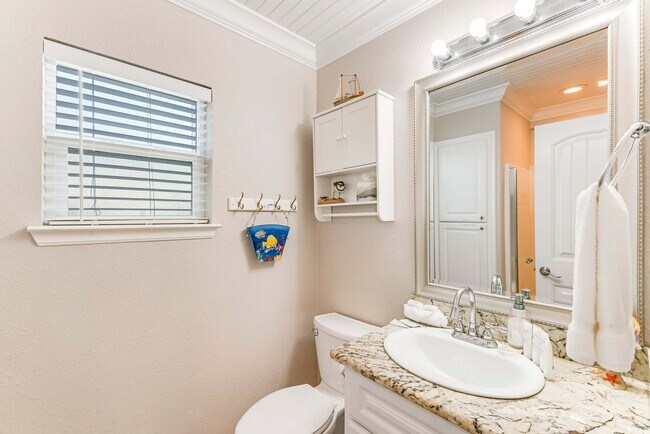 Building Photo - 510 E King St