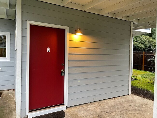 Building Photo - 1600 SE 168th Ave