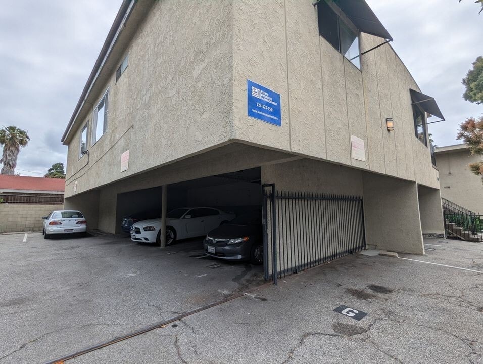 Building Photo - 4524 S Slauson Ave