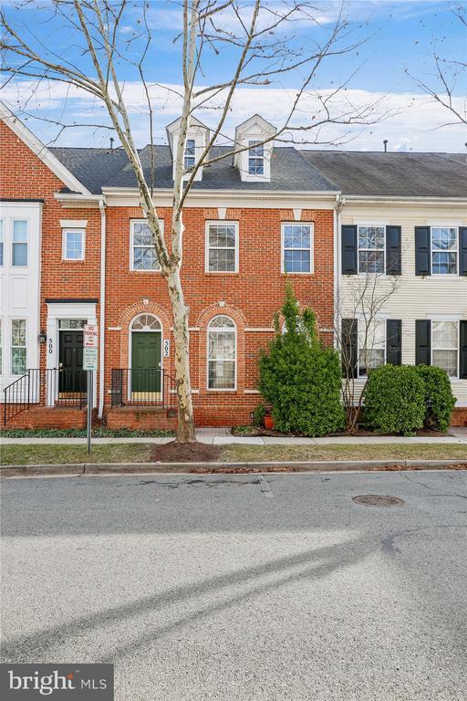 Building Photo - 502 Lawson Way