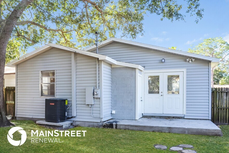 Building Photo - 4122 8th St S