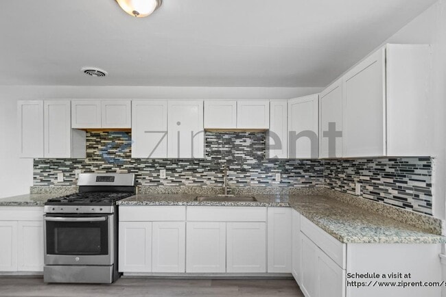 Building Photo - 2617 78th Ave