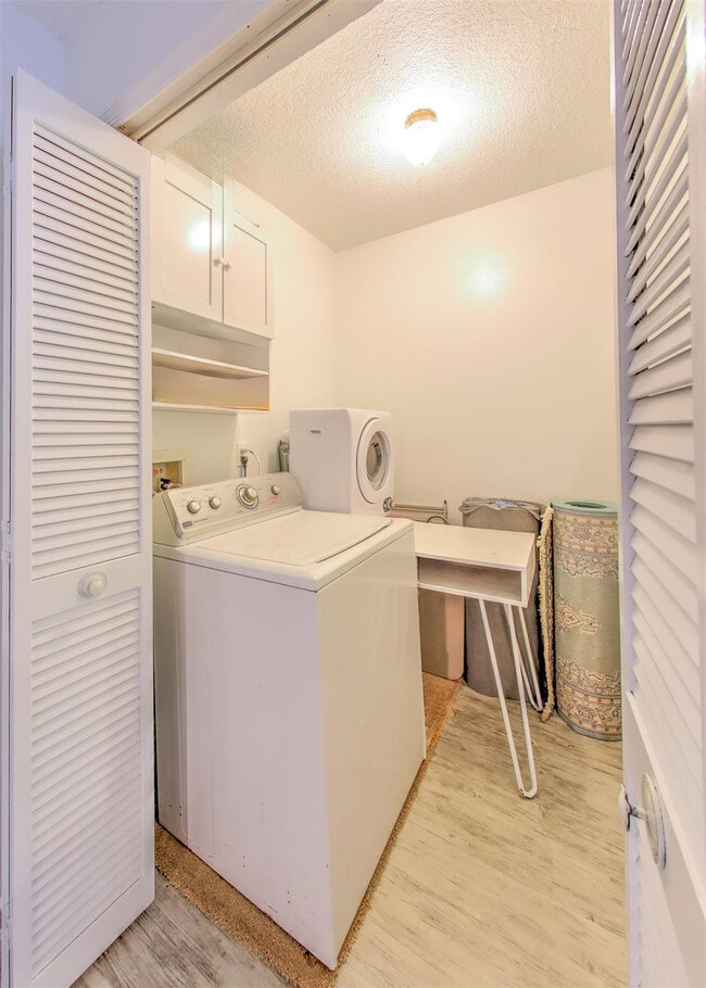 Building Photo - 4949 N Hwy A1A