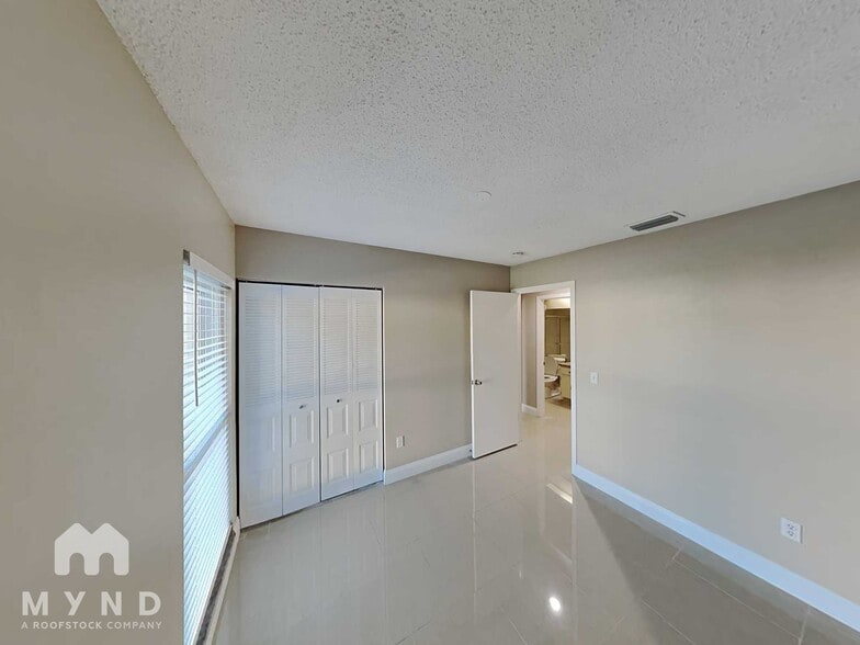 Building Photo - 8310 Clermont St