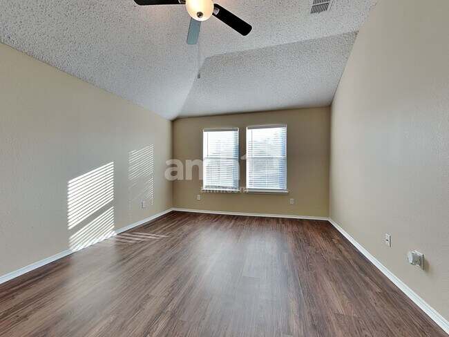 Building Photo - 2012 Cone Flower Dr