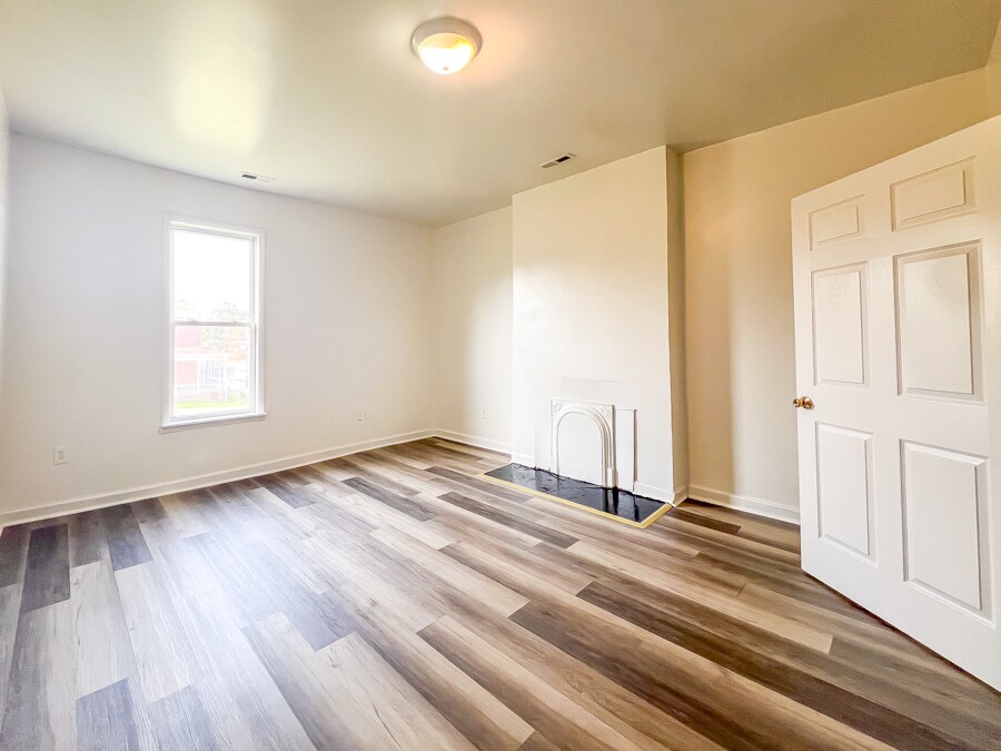 Building Photo - 608 Halifax St