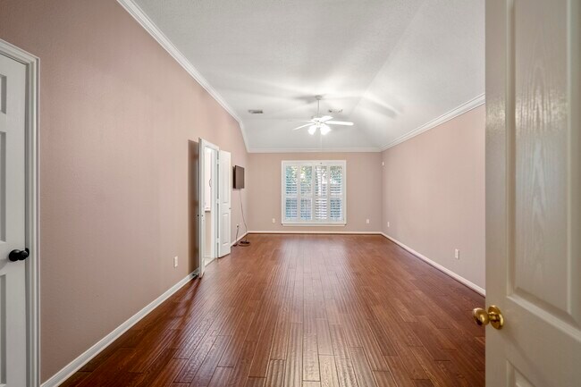 Building Photo - 15 Heron Hollow Ct