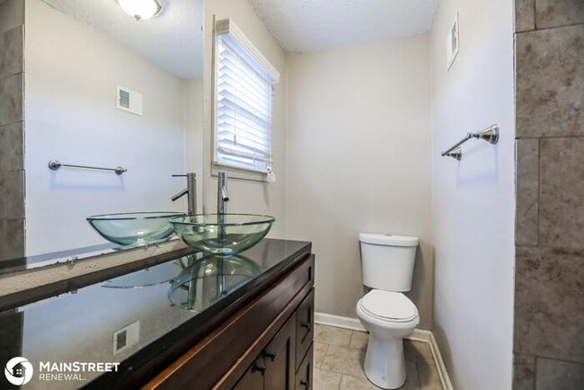 Building Photo - 406 E 164th Ter, Belton, MO 64012