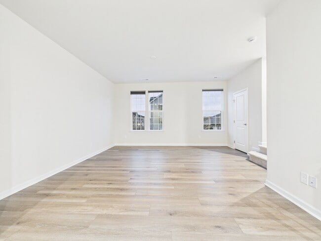 Building Photo - 2108 Trout Lily Ln