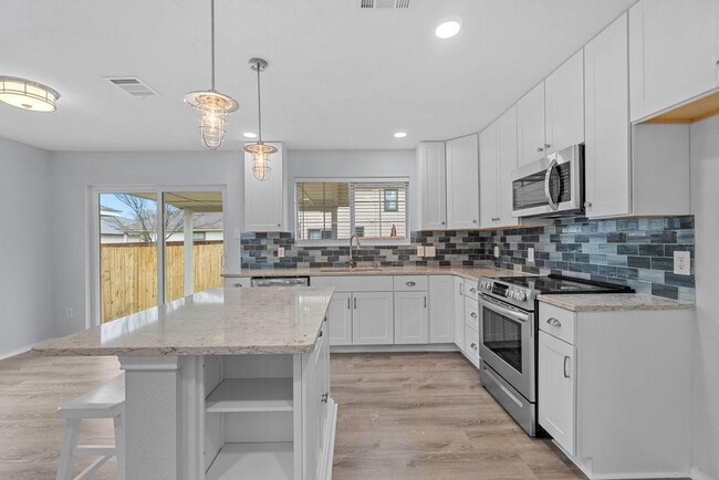 Building Photo - 5616 Victory Gallop Dr