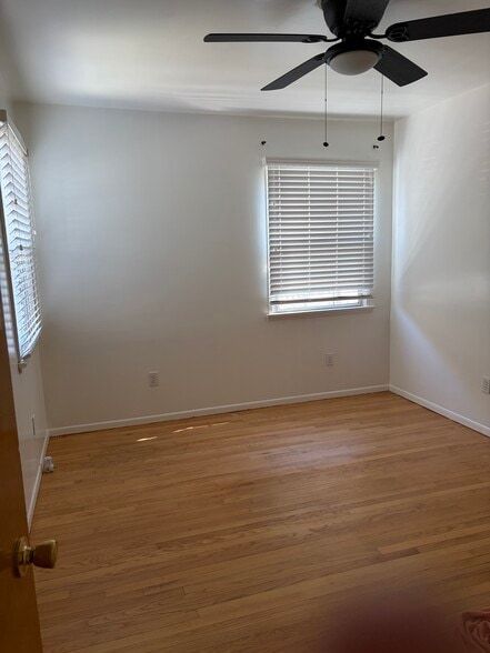 Building Photo - 7129 Lotus Ave