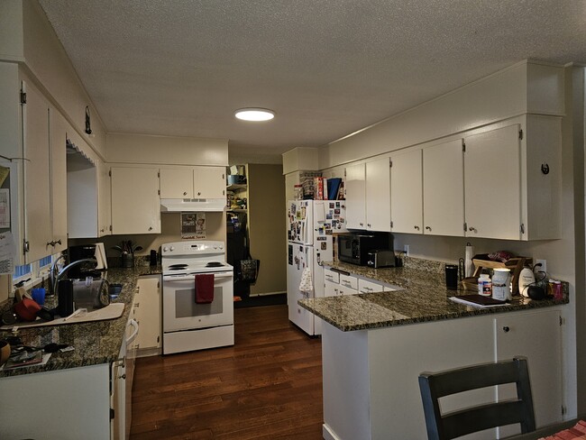 Building Photo - 25 Wapiti Dr