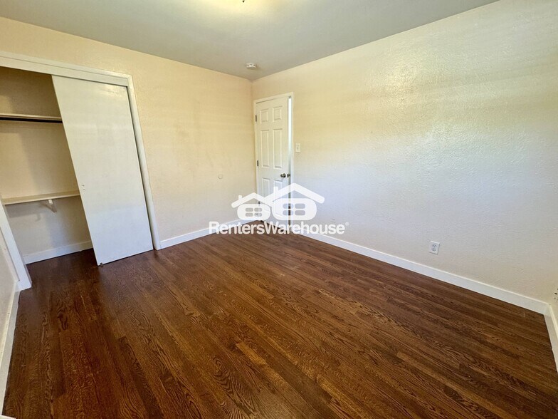 Building Photo - 1245 Iola St