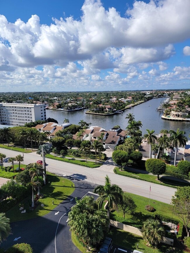 Building Photo - 3009 S Ocean Blvd