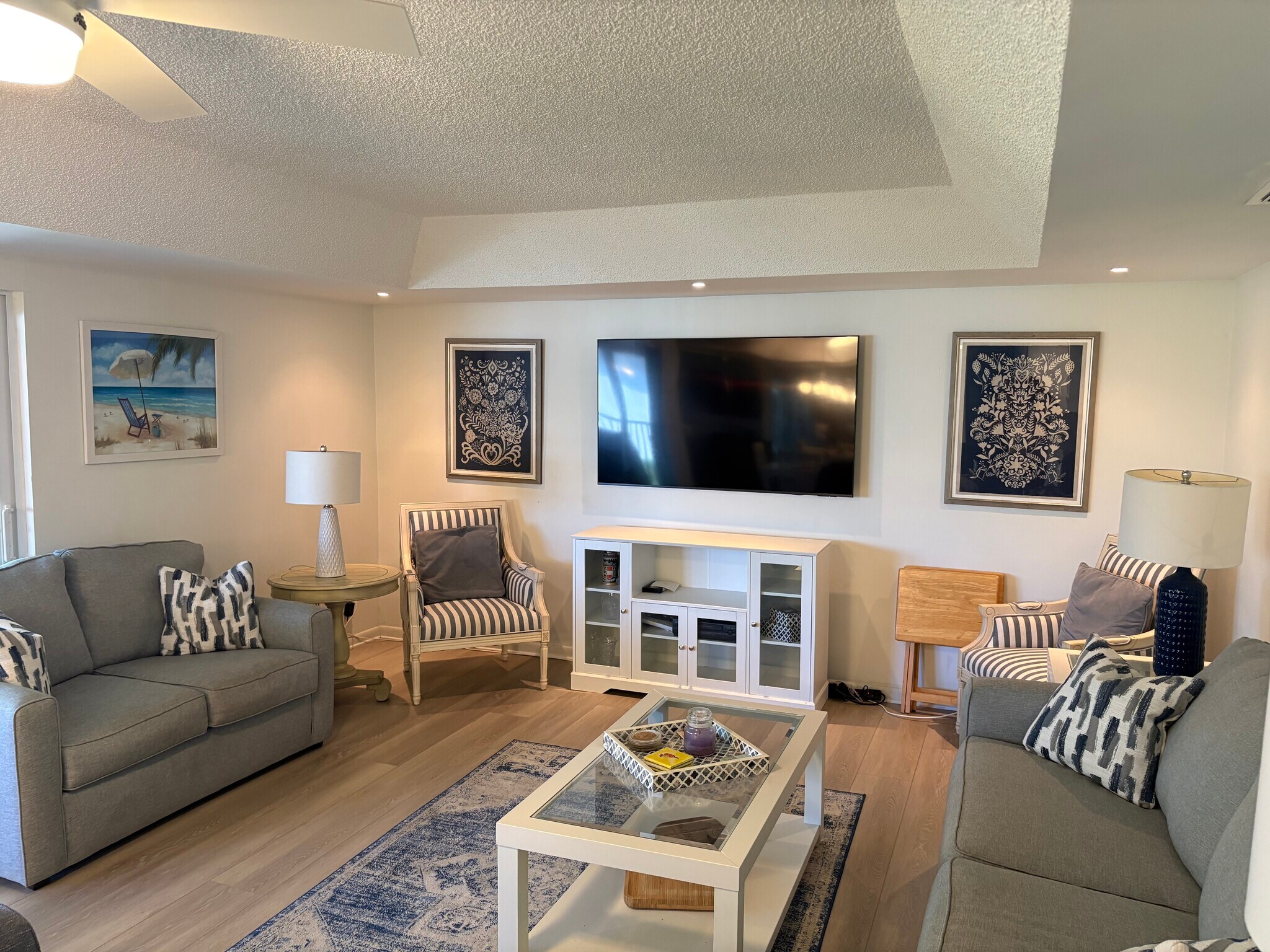 Building Photo - 195 Peppermint Ln