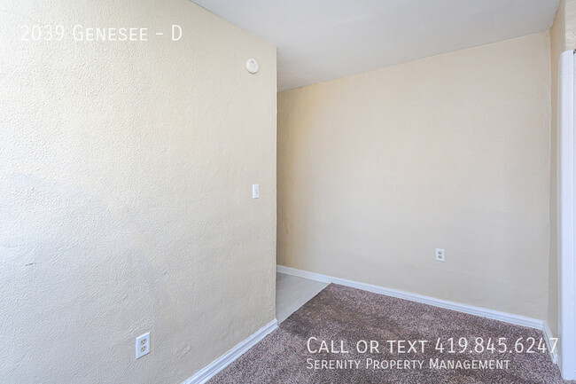 Building Photo - ?? Hop Fast! These Apartment Rentals Won’t...