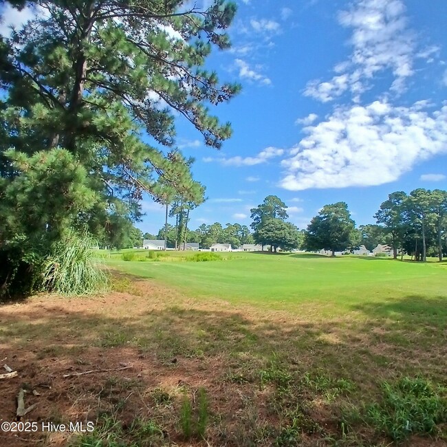 Building Photo - 4999 Glen Cove Dr SE