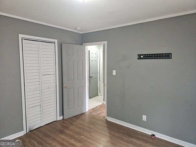 Building Photo - 668 Grosso Ave