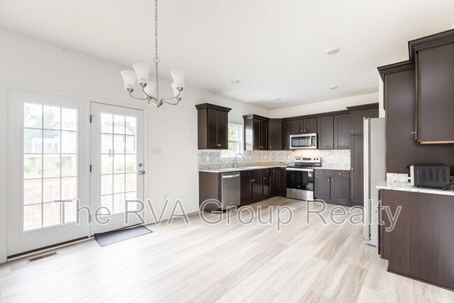 Building Photo - 5620 Moss Side Ave