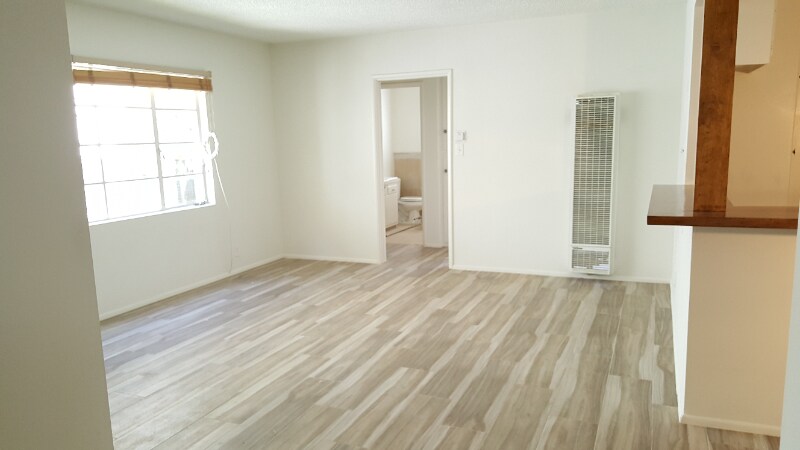 Building Photo - 1150 Manhattan Beach Blvd