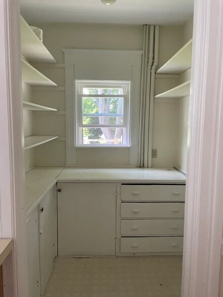 Building Photo - 34 Day Ave