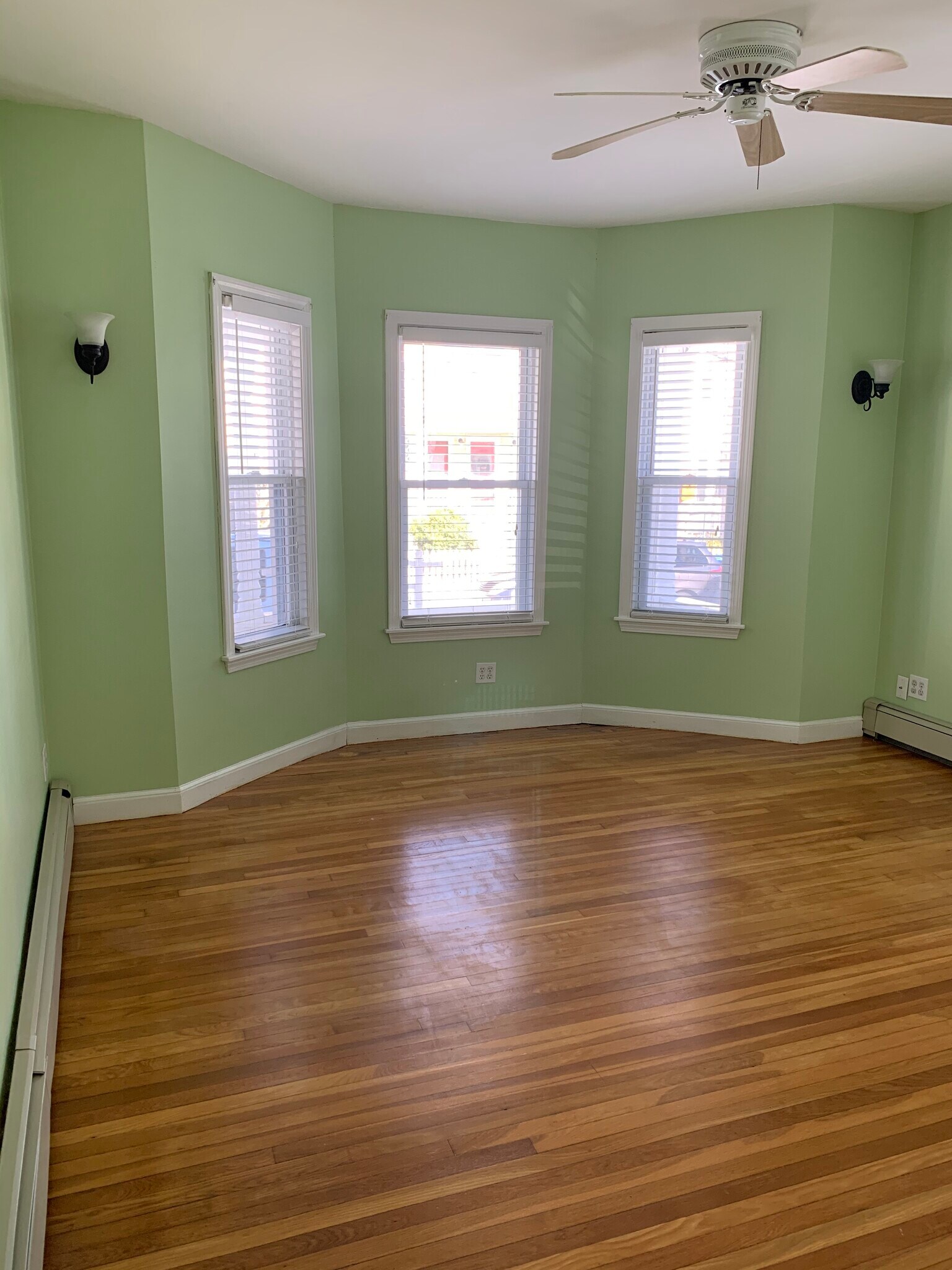 Building Photo - 6 Eliot St