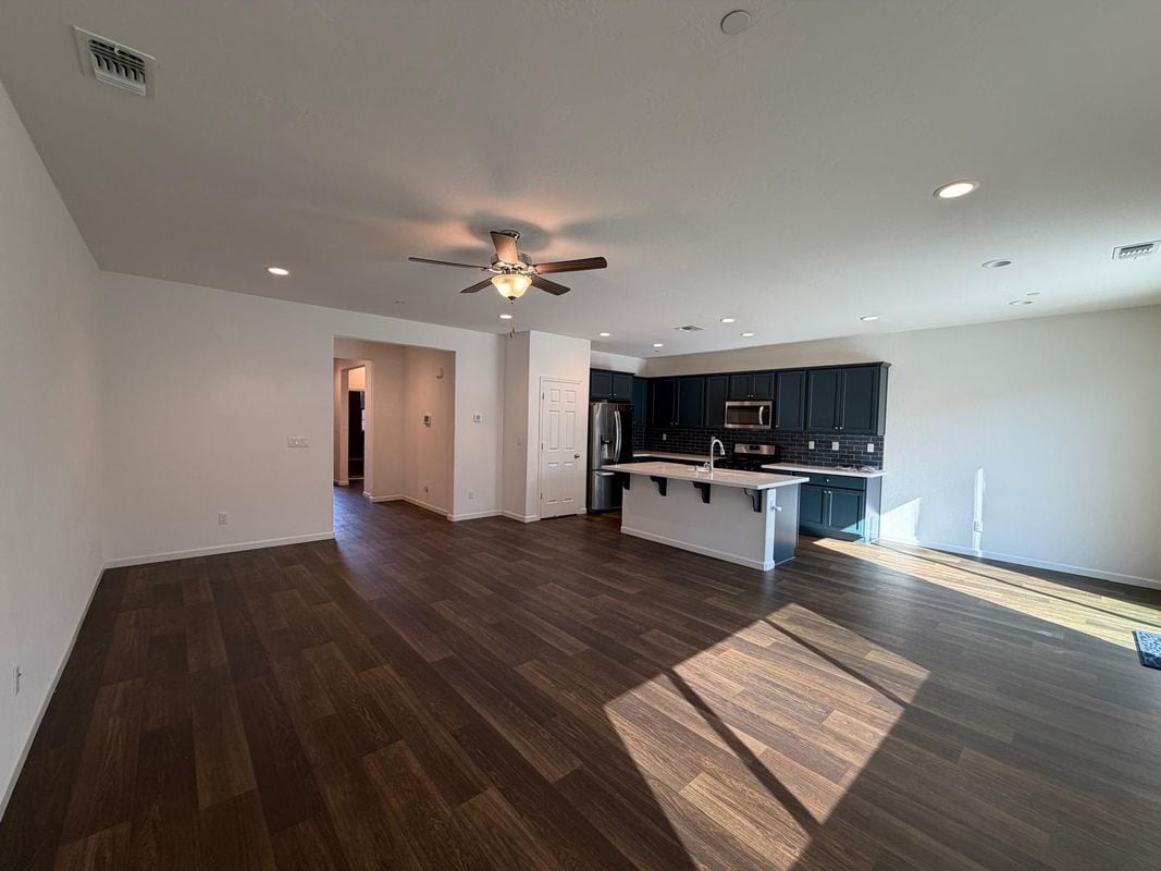 Building Photo - 6659 E Vassar Ave