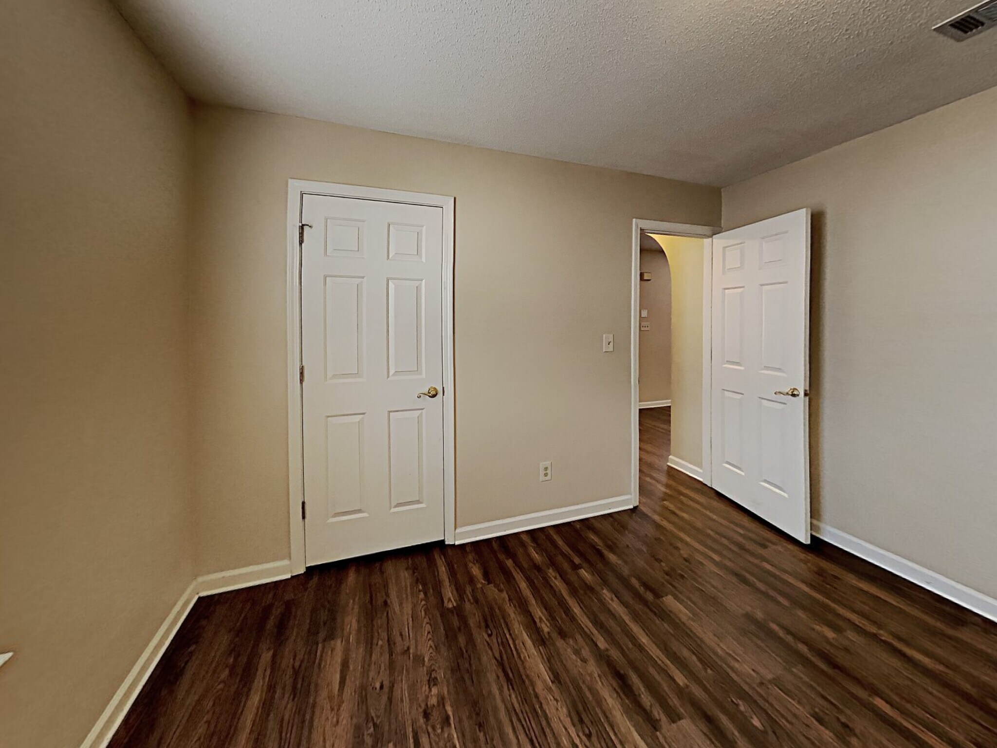 Building Photo - 403 Tina Hely Ct
