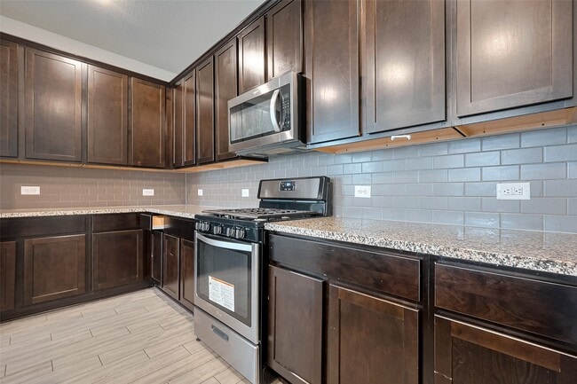 Building Photo - 31415 Conover Dr