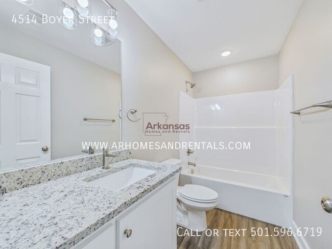 Building Photo - 4514 Boyer St