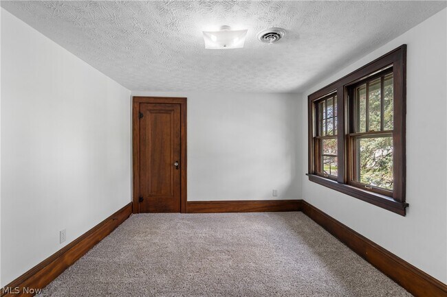 Building Photo - 1432 Broad Blvd