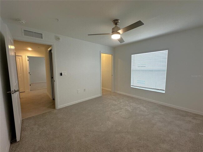 Building Photo - 14271 Heritage Landing Blvd