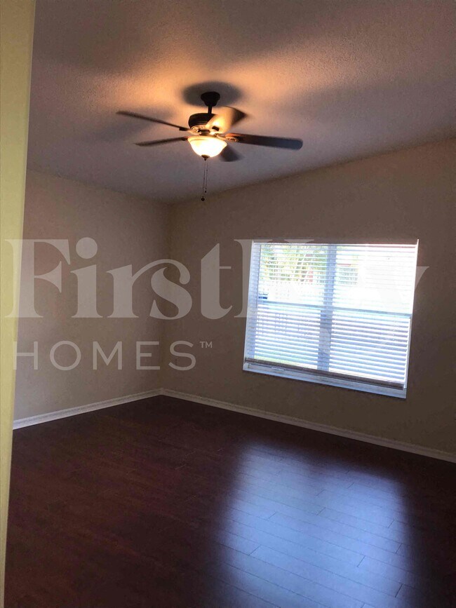 Building Photo - 2851 SW 193rd Terrace