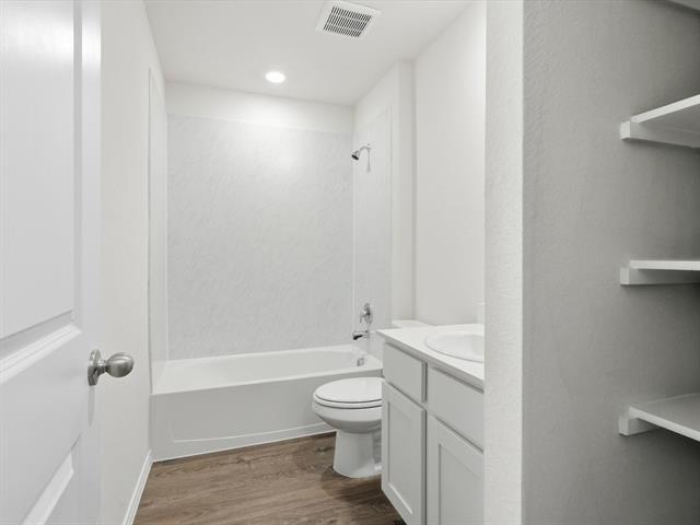 Building Photo - 757 Tiger Lily Wy