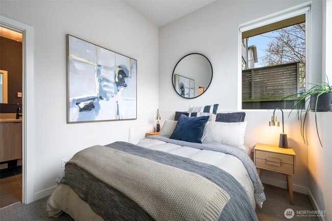 Building Photo - 2515 E Yesler Wy