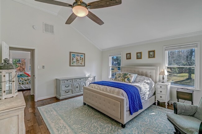 Building Photo - 6612 Kerns Rd