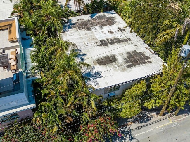 Building Photo - 1127 Meridian Ave