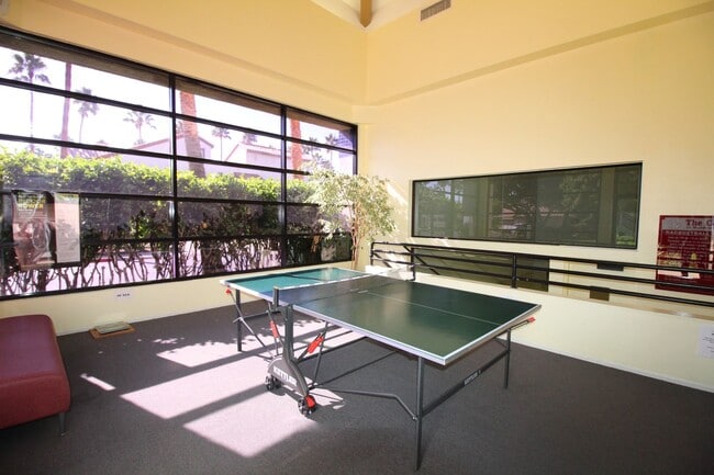 Building Photo - The Colony | Oxnard | 2 Bedroom + 2 Bathroom + Loft