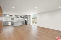 Building Photo - 1752 N Van Ness Ave