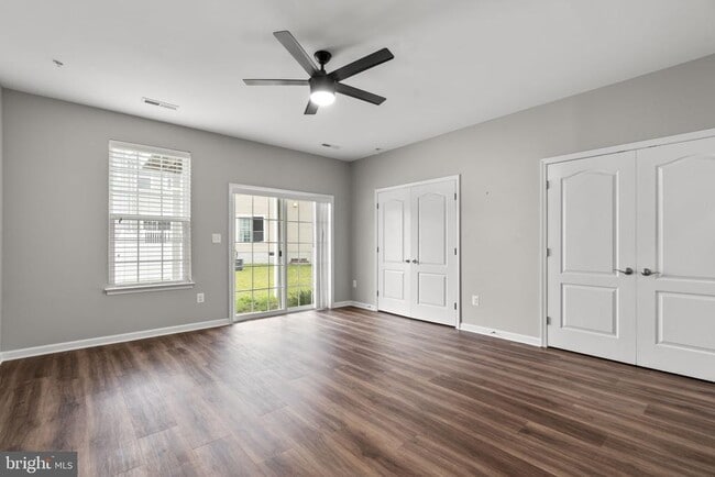 Building Photo - 9442 Adelaide Ln