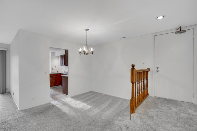 Building Photo - 1330 Cromwell Ct