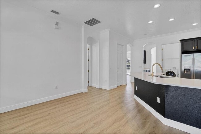 Building Photo - 1658 Swallowtail Ln